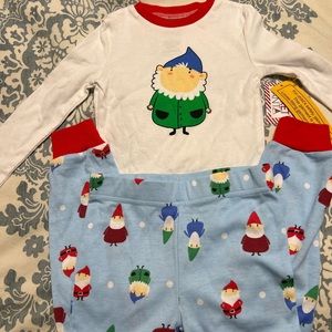 *NWT* Kids Holiday Gnome Cozy Pjs Size 4